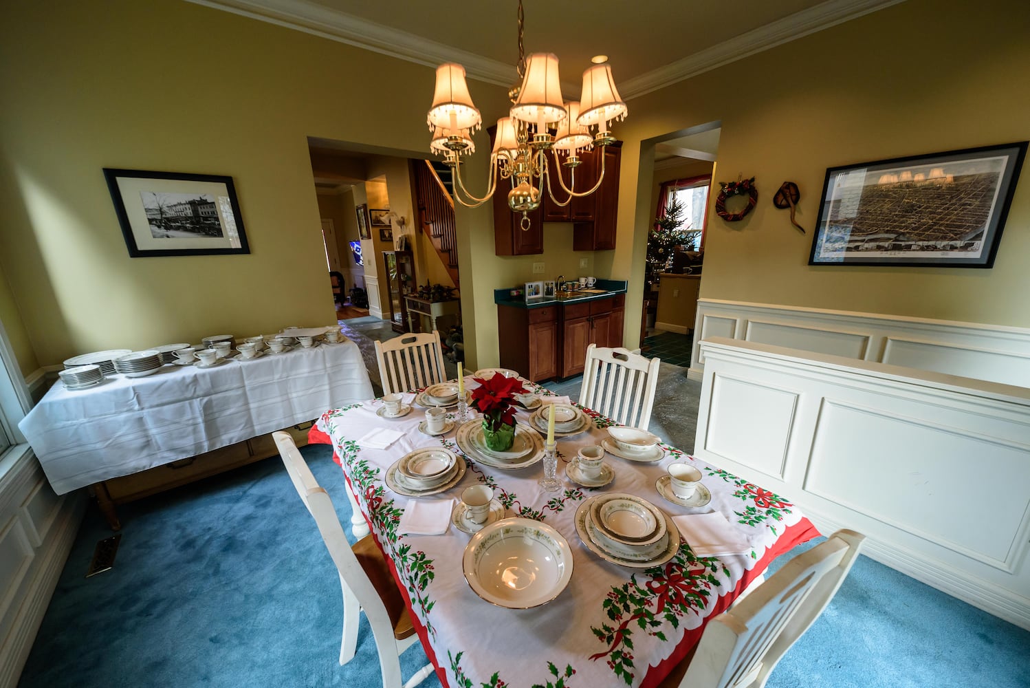 PHOTOS: A Dickens of a Christmas St. Anne’s Hill Holiday Home Tour