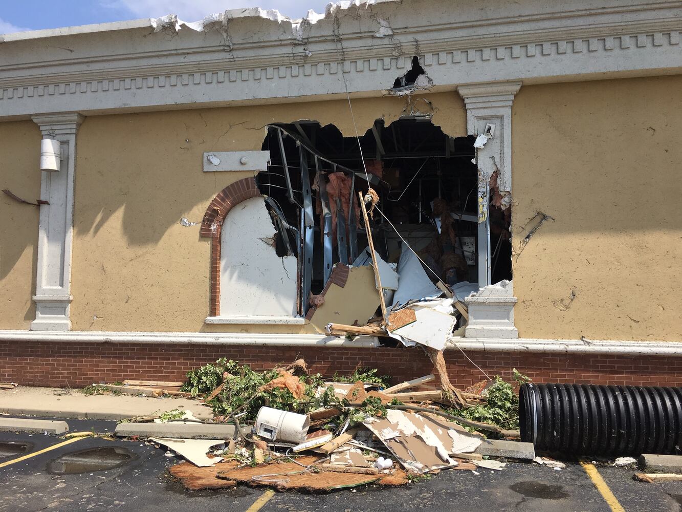 PHOTOS: Daylight reveals widespread damage from Monday storms