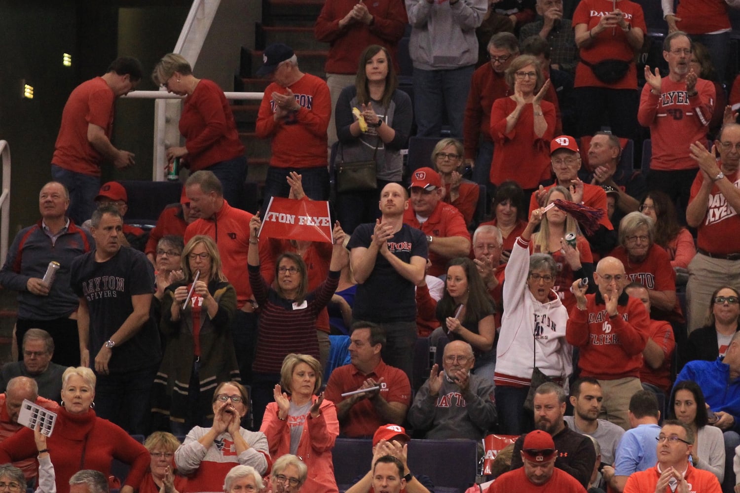 Photos: Dayton Flyers fans in Phoenix