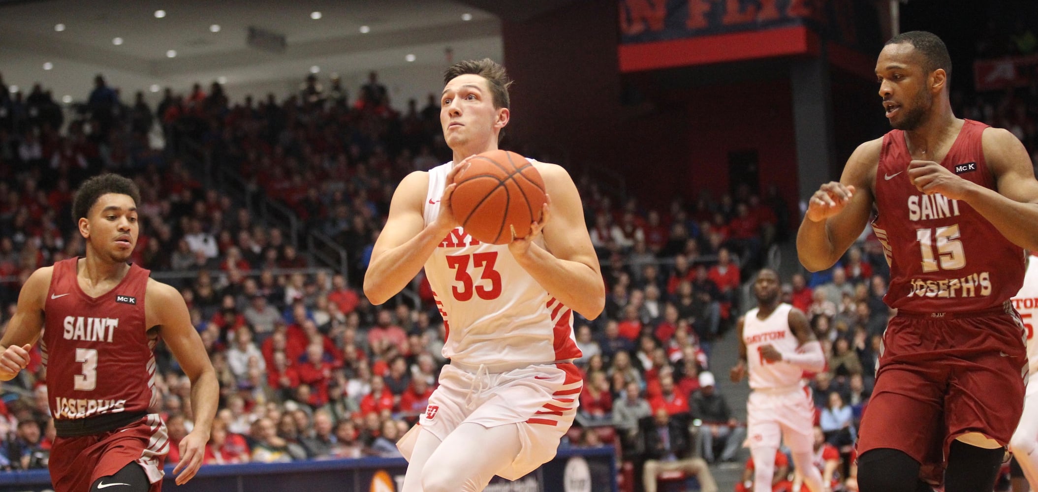 Twenty photos: Dayton Flyers vs. Saint Joseph’s Hawks