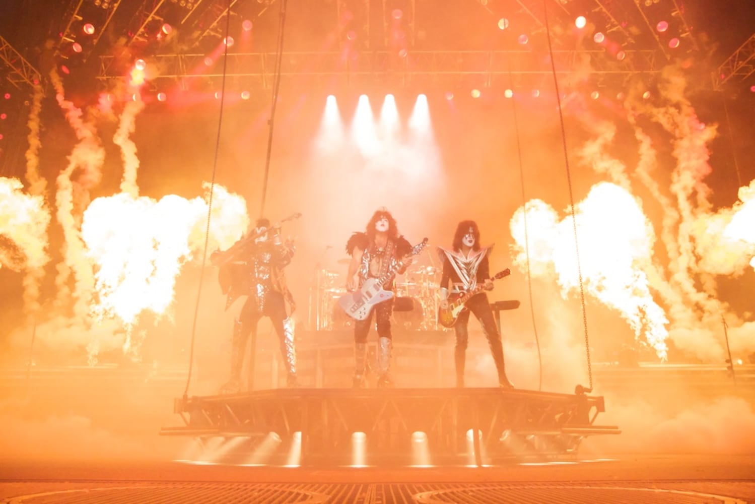 KISS plays Lakewood