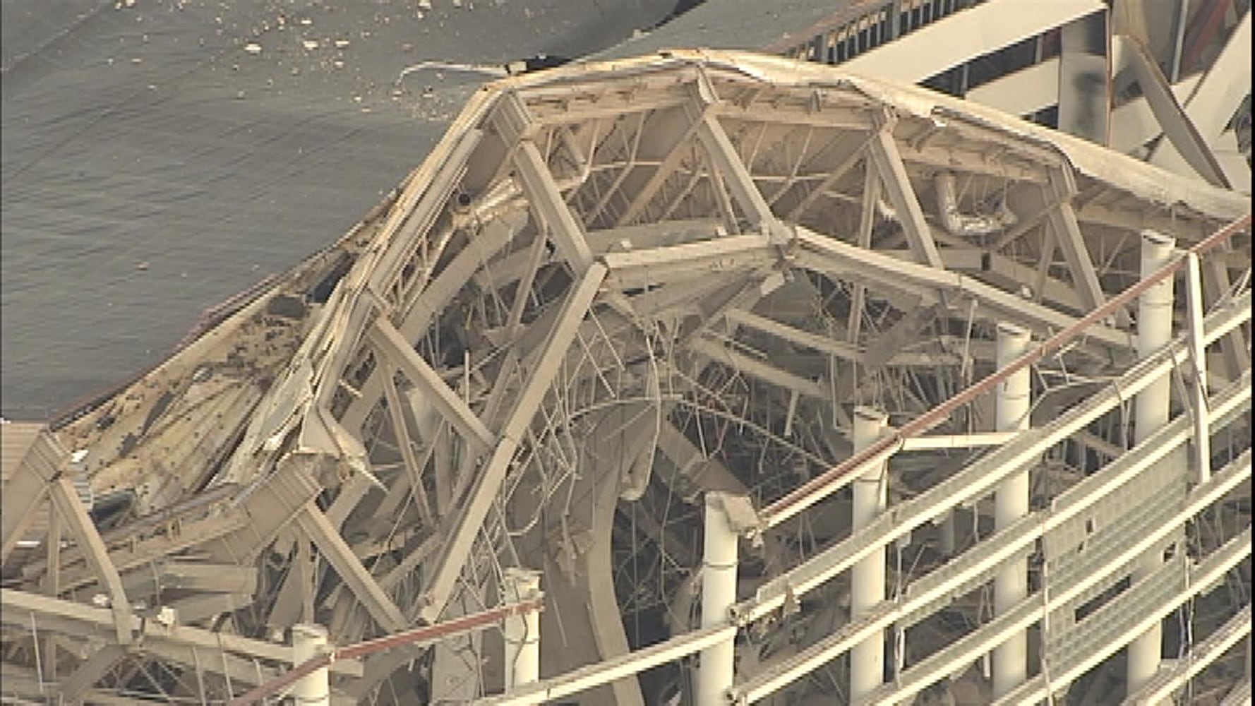 Orlando's Amway Arena imploded