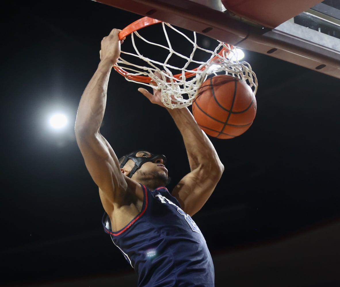 Dayton vs. UMass