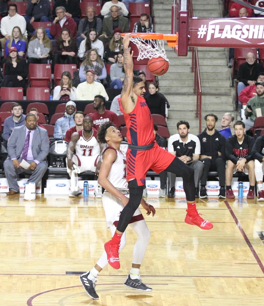 Twenty photos: Dayton Flyers vs. UMass