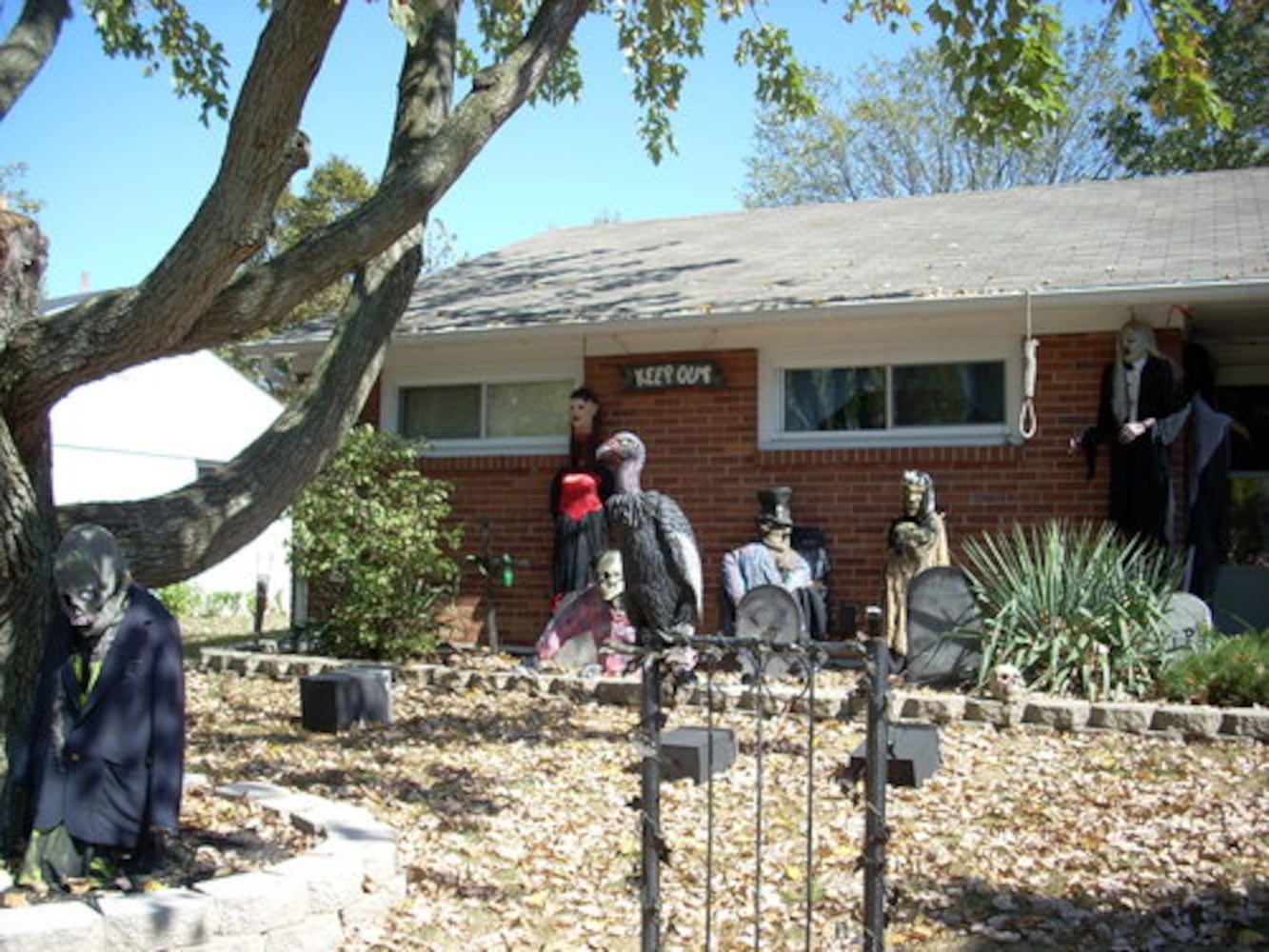 Halloween display in Centerville