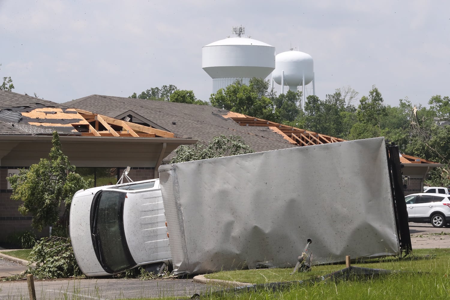 PHOTOS: Daylight reveals widespread damage from Monday storms