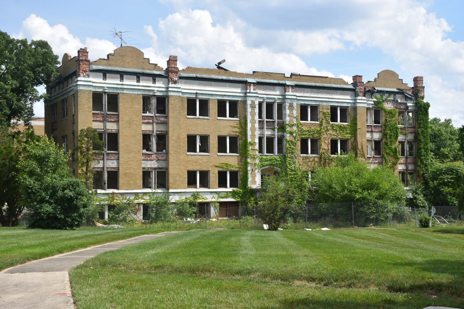 Fout Hall on the Omega Baptist Harvard campus in northwest Dayton. The former residence hall is expected to be torn down in the summer of 2024. CORNELIUS FROLIK / STAFF