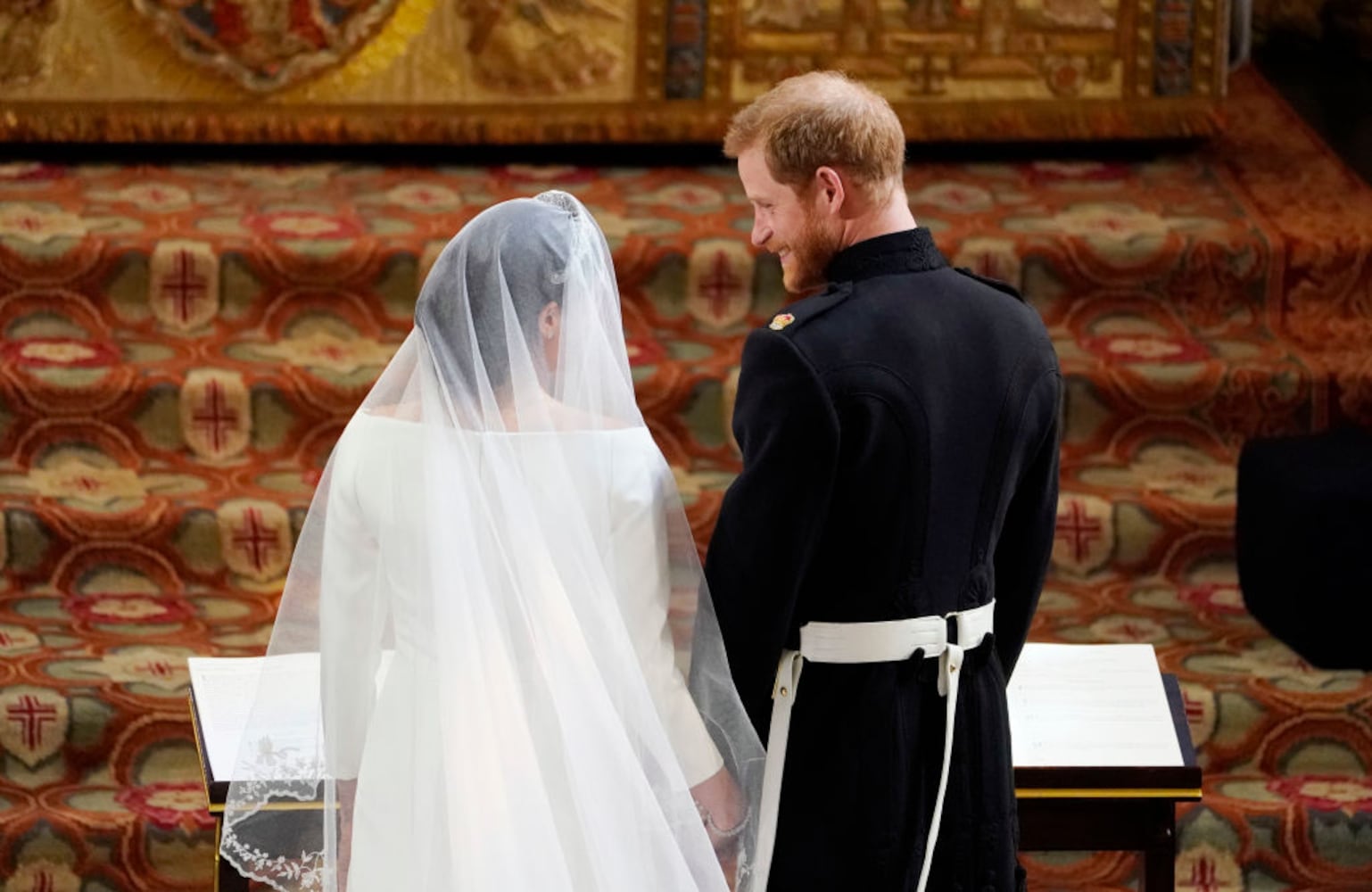 Photos: Meghan Markle’s wedding dress stuns at royal wedding