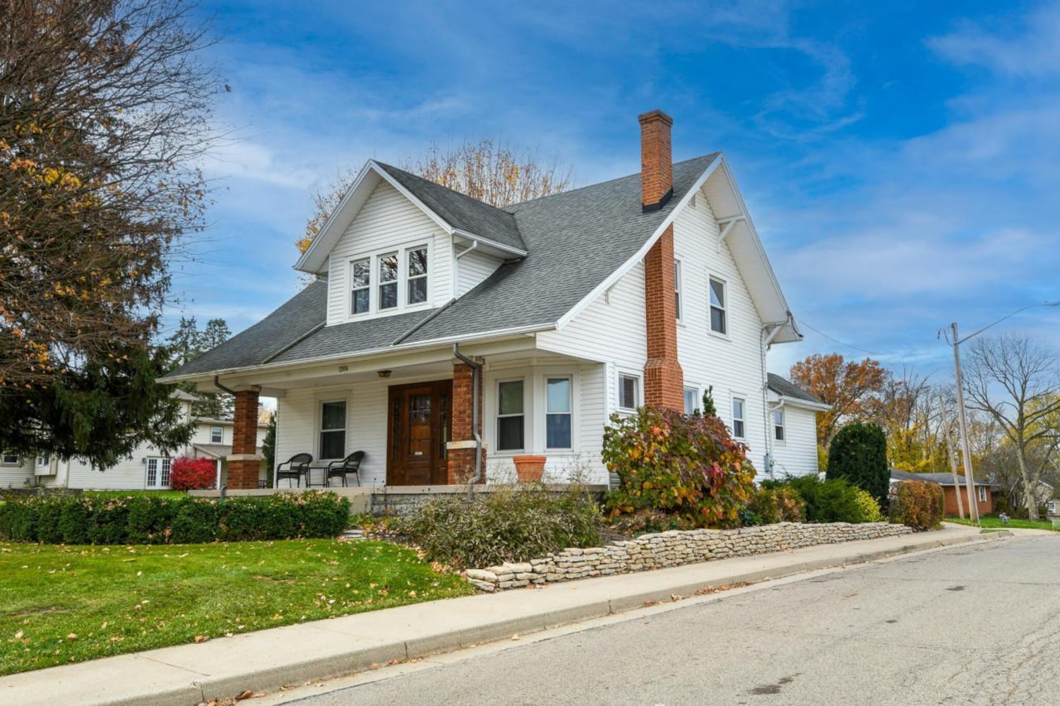 PHOTOS: Xenia home built 98 years ago on the market