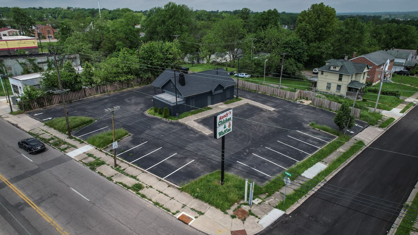 The now closed restaurant a 3907 West Third St. will be rehabbed into the Third Perk Coffeehouse. The city is using the American Rescue Plan to fund the rehab. JIM NOELKER/STAFF