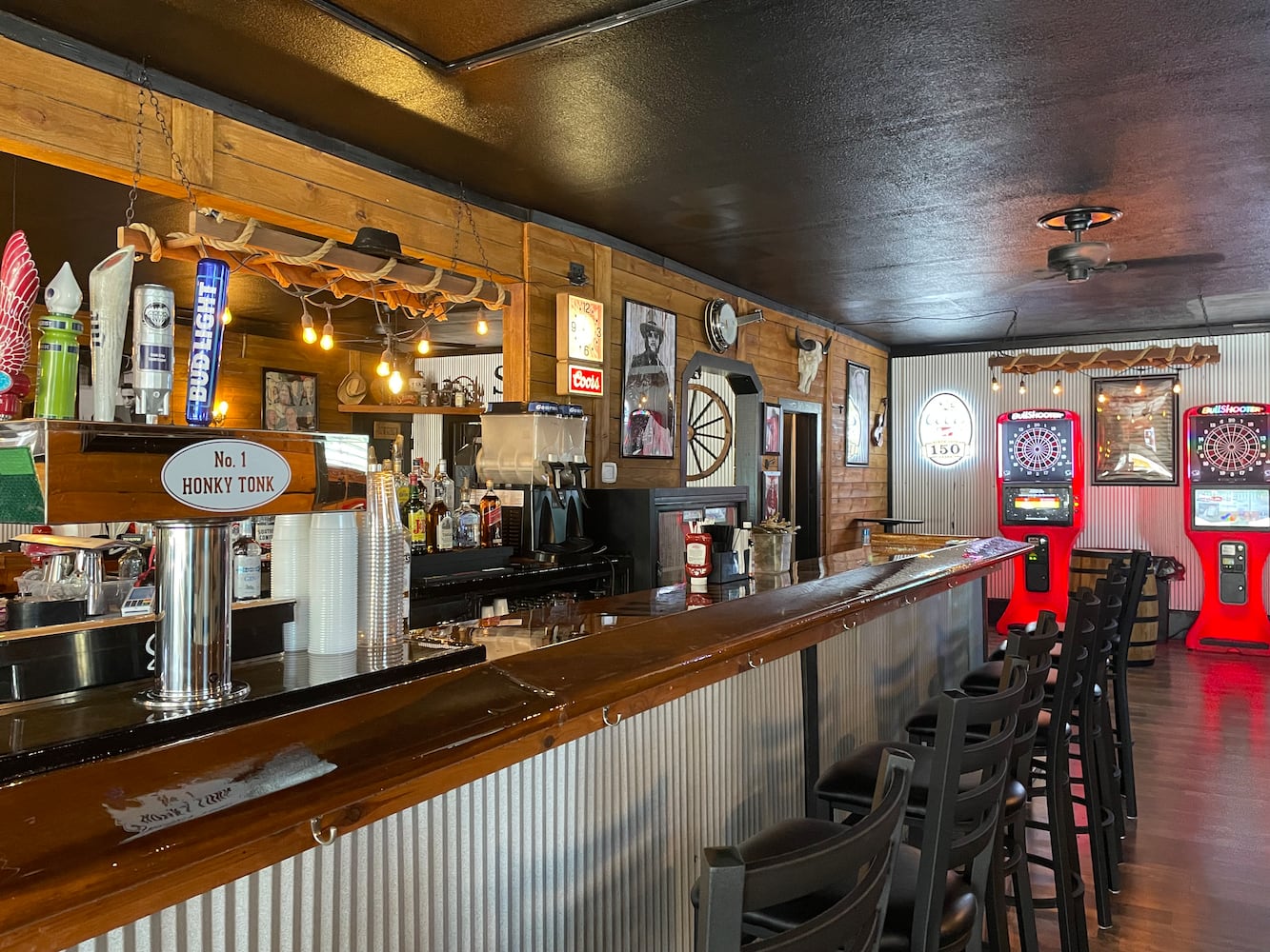 Lov’s Whiskey Barrel Saloon