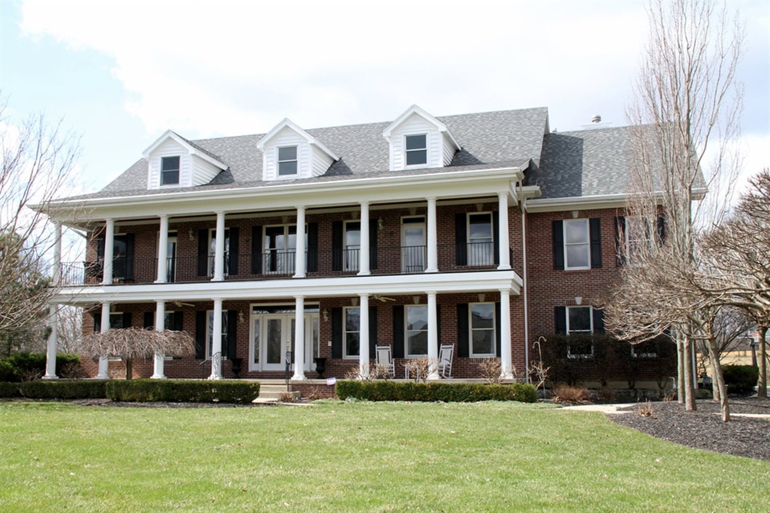 Photos: Nearly $1M Beavercreek home has colonial style