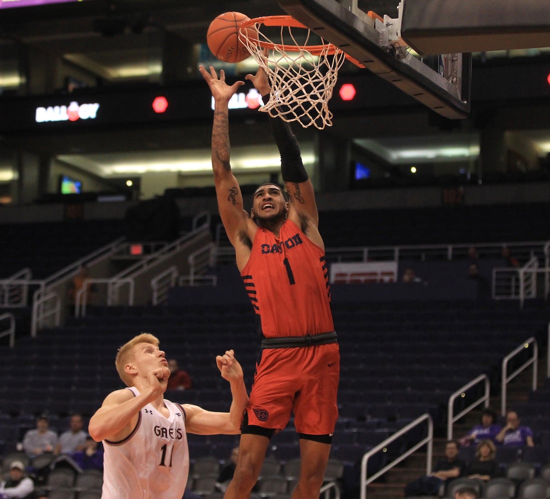 Photos: Dayton Flyers vs. Saint Mary’s Gaels