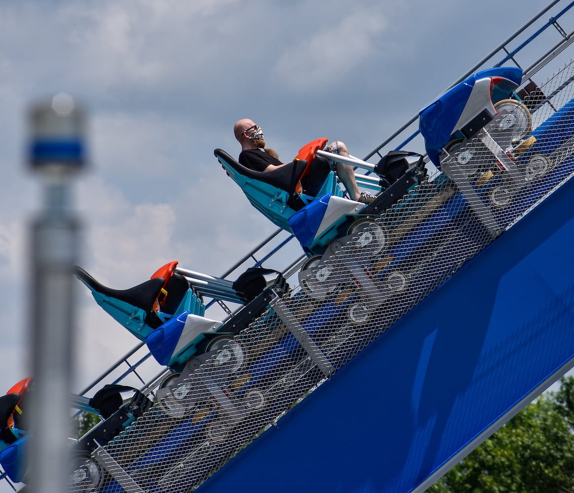 PHOTOS: The big reward after roller coaster enthusiast’s 190-pound weight loss journal