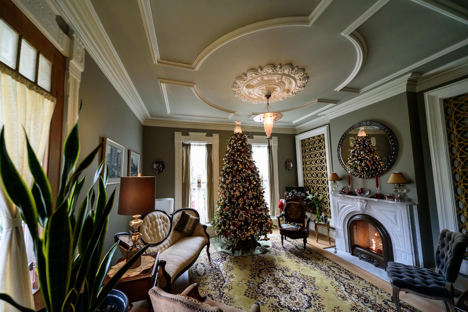 PHOTOS: A Dickens of a Christmas St. Anne’s Hill Holiday Home Tour