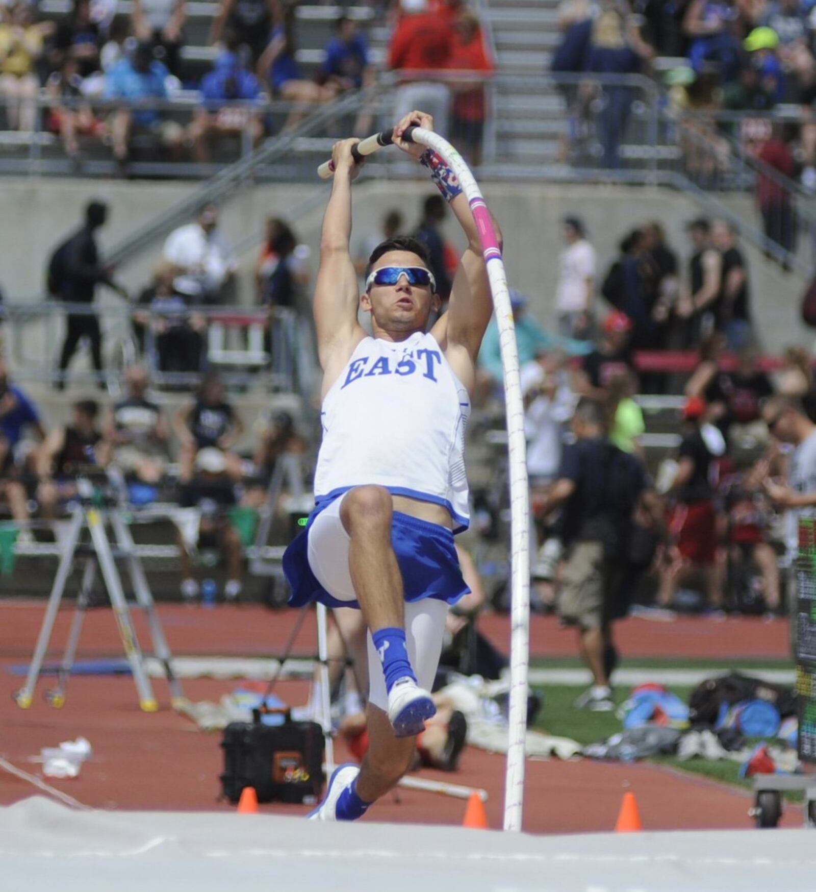 Miami East senior Blaine Brokschmidt won the D-II state track and field pole vault (15-6) at OSU’s Jesse Owens Memorial Stadium in Columbus on Friday, May 31, 2019. MARC PENDLETON / STAFF