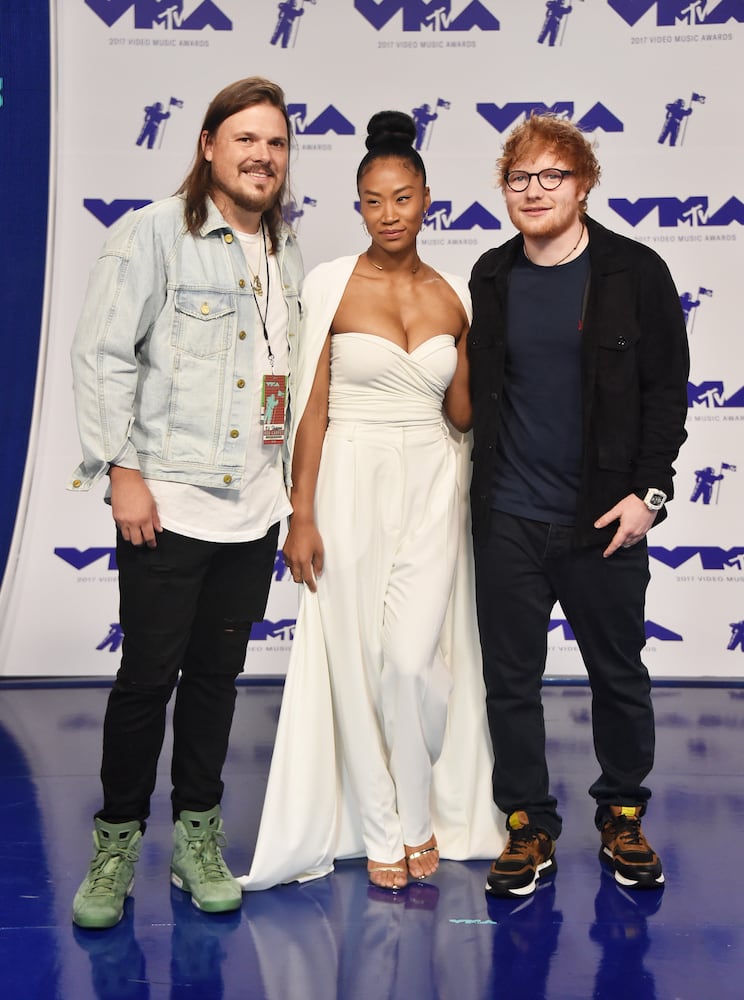 Photos: Stars arrive for the 2017 MTV VMAs