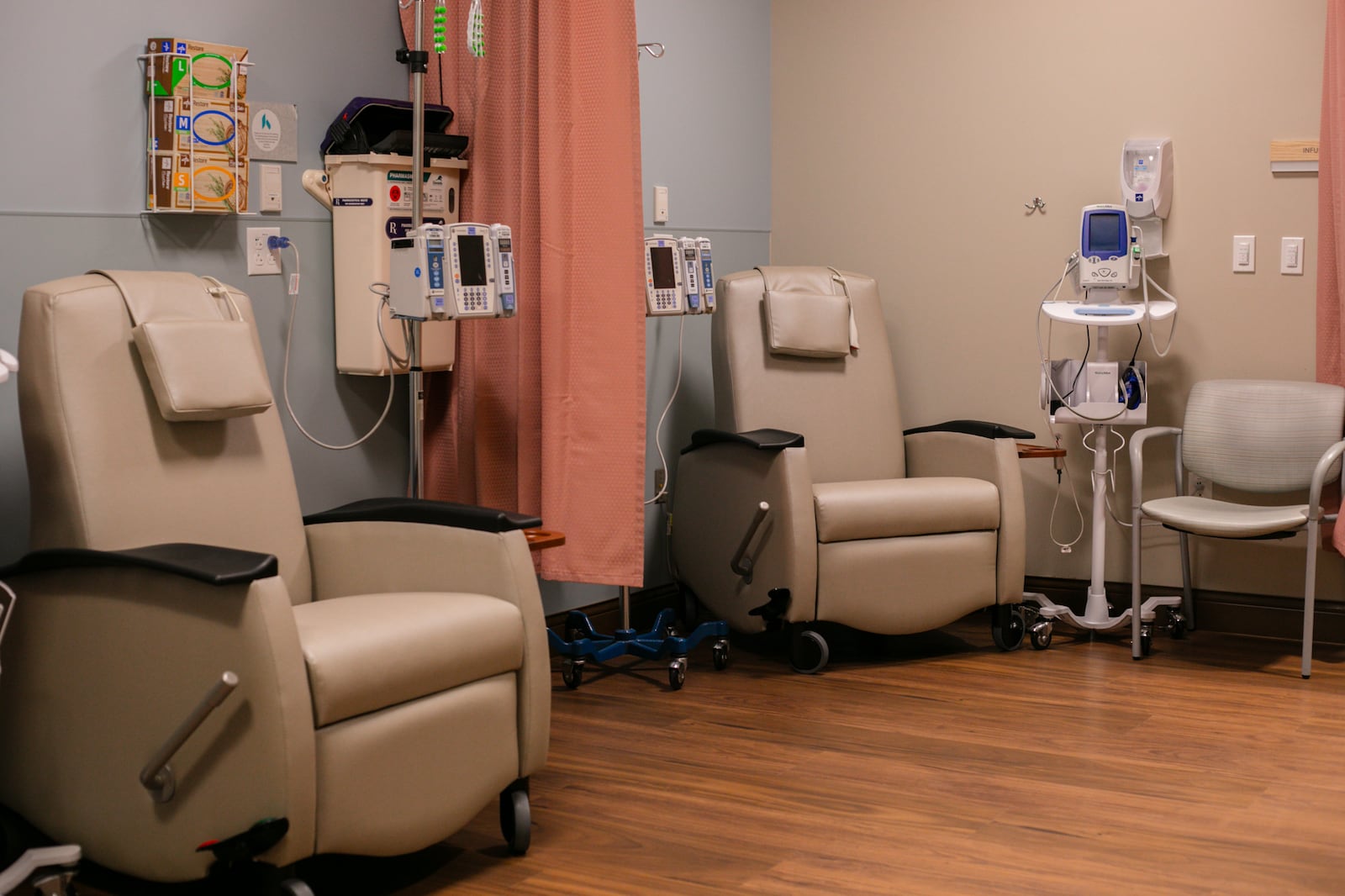 Kettering Health Troy recently opened a new non-oncology infusion center to help patients north of Dayton with non-cancer related illnesses and conditions that may require injections. Pictured is one of the infusion suites. COURTESY OF KETTERING HEALTH