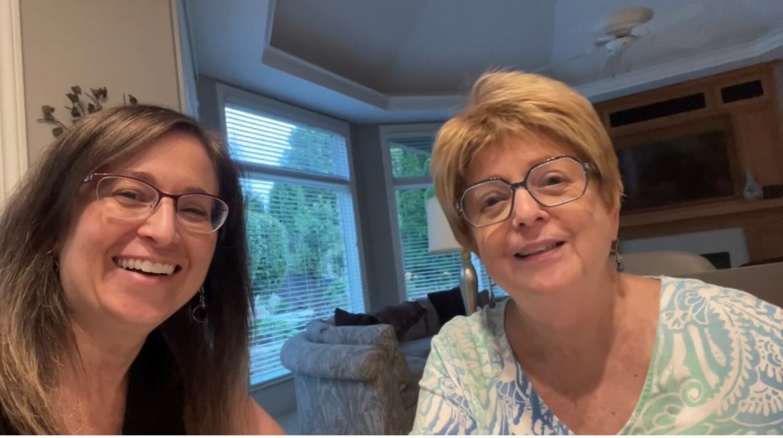 Aly Flagel Goldberg pictured (left) with her mother, Marni Flagel. “Time with your parents is much more meaningful as an adult.” CONTRIBUTED