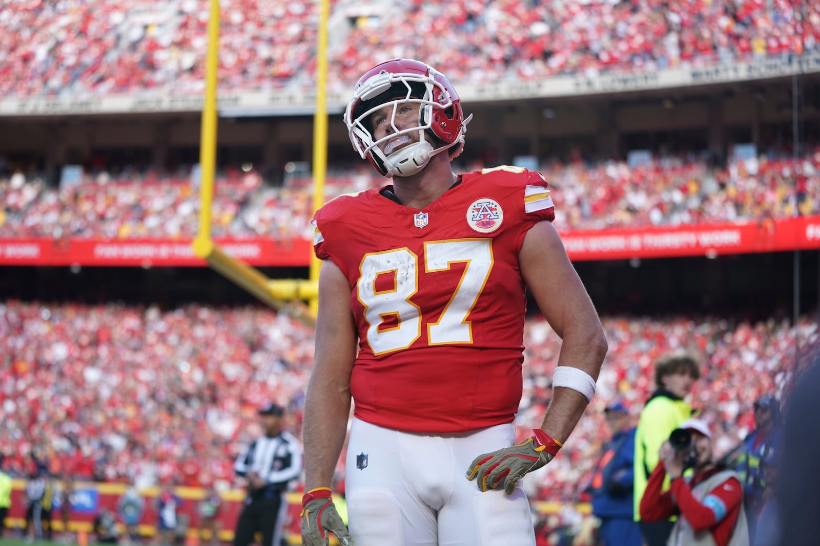 Kansas City Chiefs tight end Travis Kelce reacts after being overthrown in the end zone during the second half of an NFL football game against the Denver Broncos Sunday, Nov. 10, 2024, in Kansas City, Mo. (AP Photo/Ed Zurga)