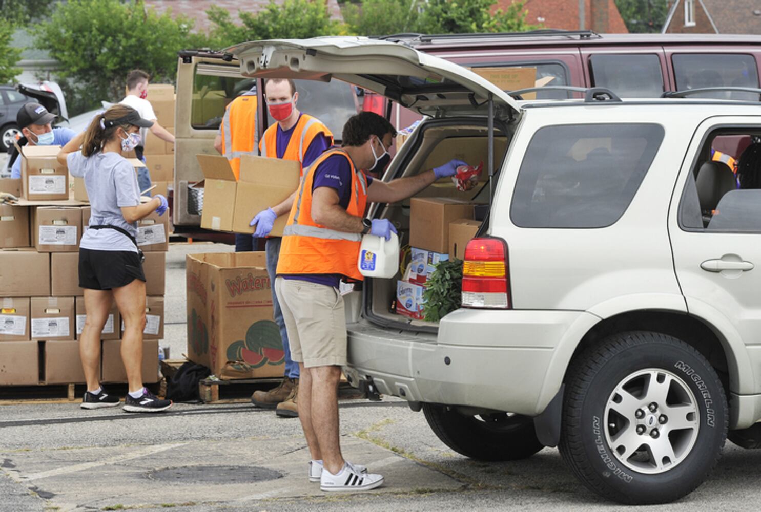 PHOTOS: Foodbank giveaway at Welcome Stadium