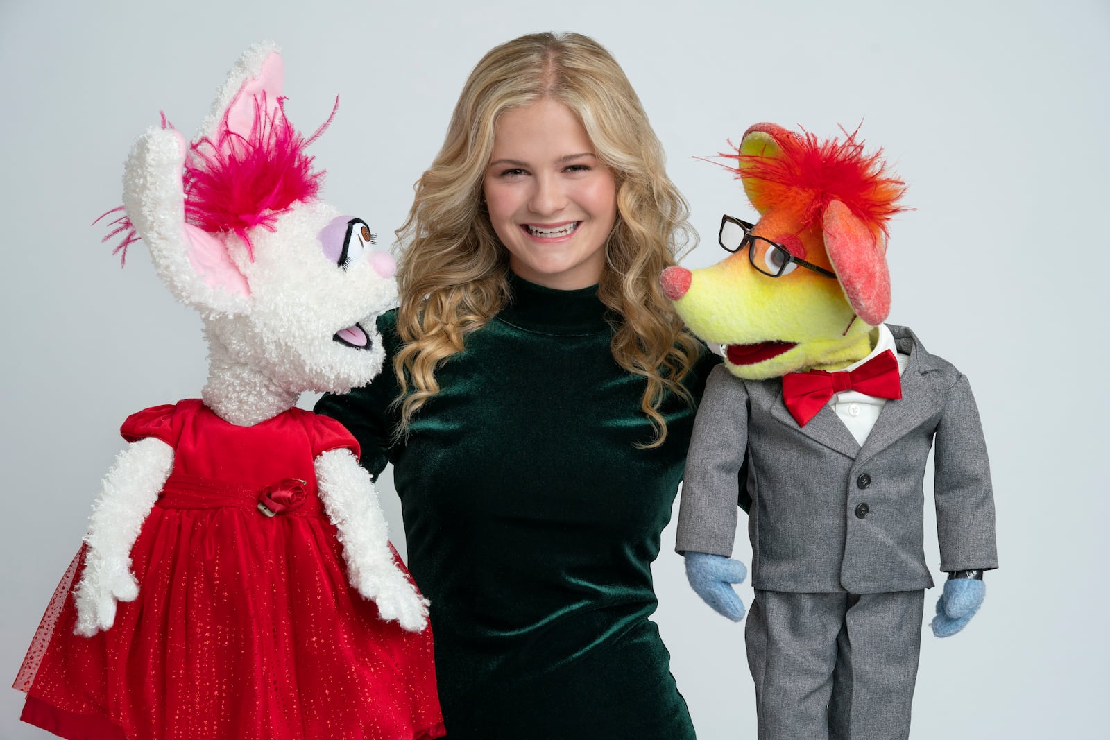 Darci Lynne, the young ventriloquist that won “America’s Got Talent” in 2017 at the age of 12 brings her tour, Darci Lynne & Friends: My Lips Are Sealed (Except When They’re Not) to Fraze Pavilion in Kettering on Tuesday, July 19.


© Todd Rosenberg 2021