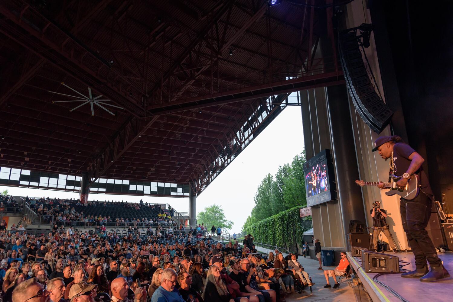 PHOTOS: The Kenny Wayne Shepherd Backroads Blues Festival Live at Rose Music Center