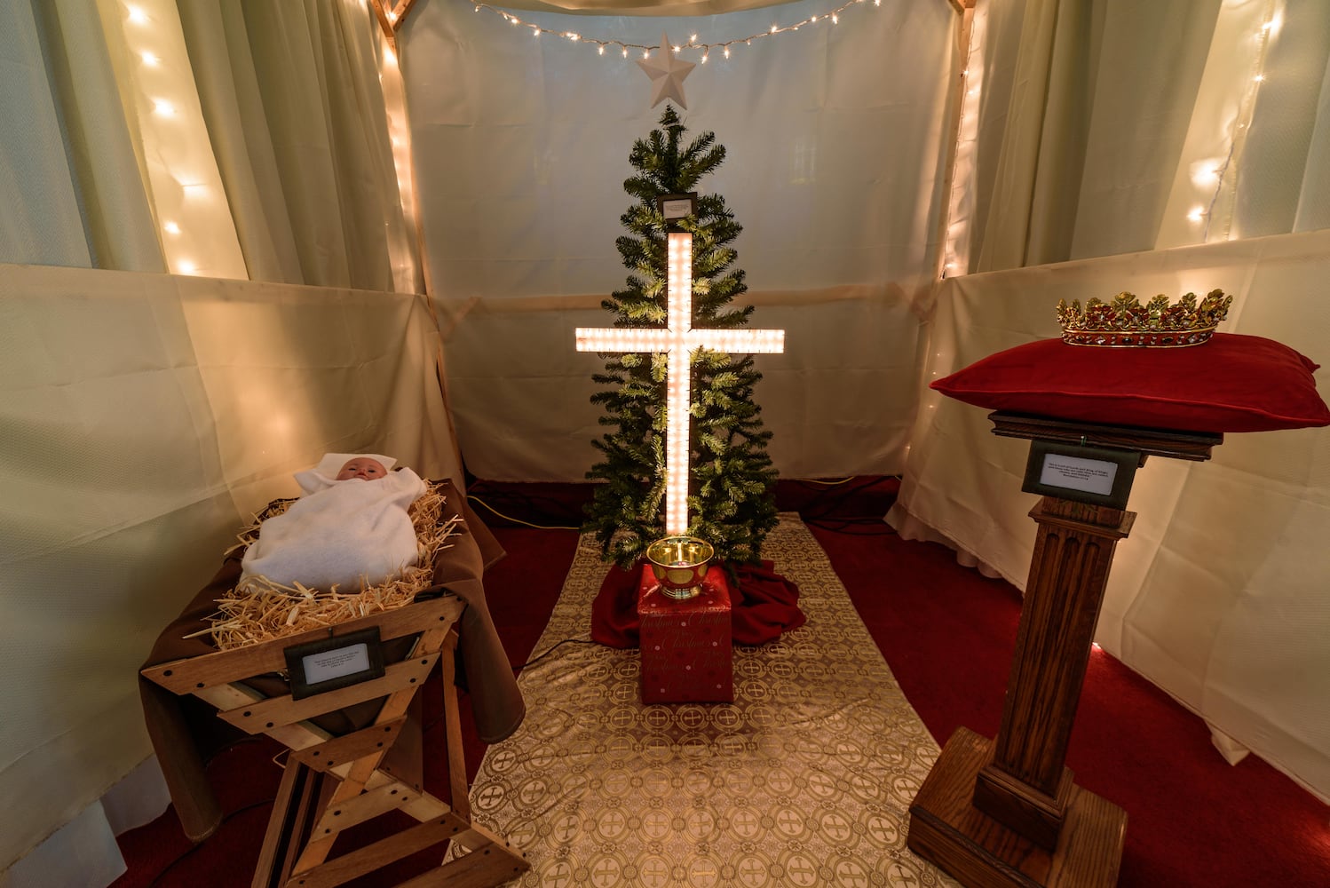 PHOTOS: See inside Linden Avenue Baptist Church in Dayton decorated for Christmas