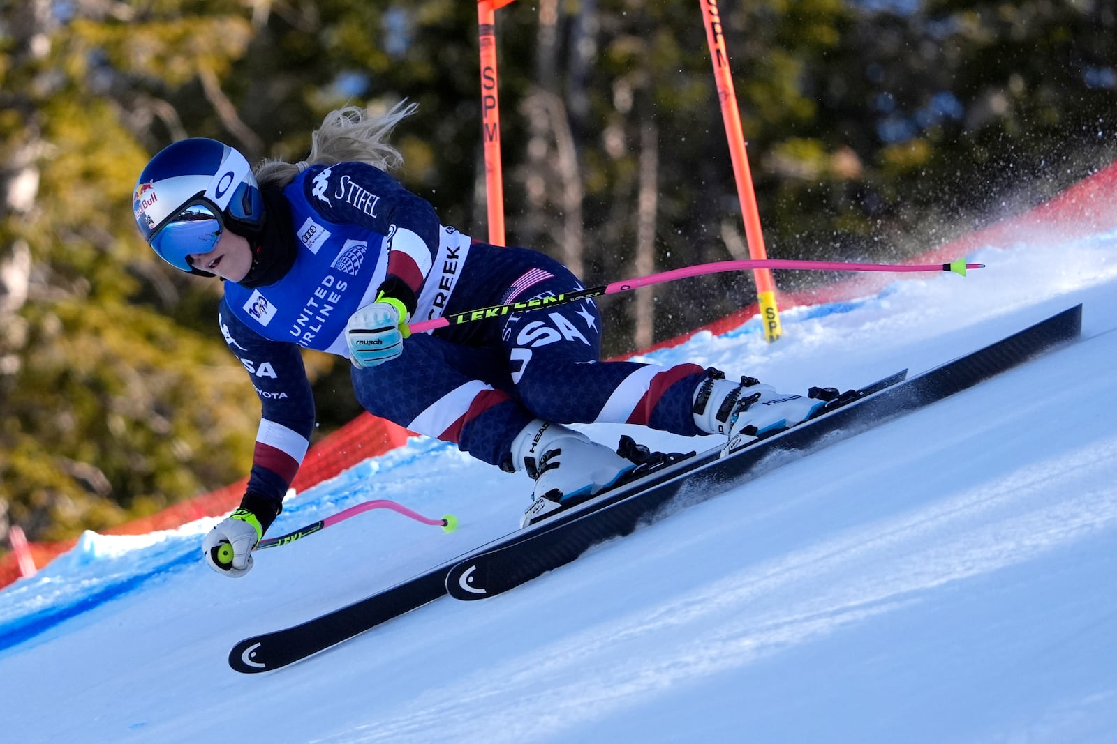 Forerunner Lindsey Vonn, of the United States, skis down the course before the training runs at the women's World Cup downhill race, Thursday, Dec. 12, 2024, in Beaver Creek, Colo. (AP Photo/Robert F. Bukaty)