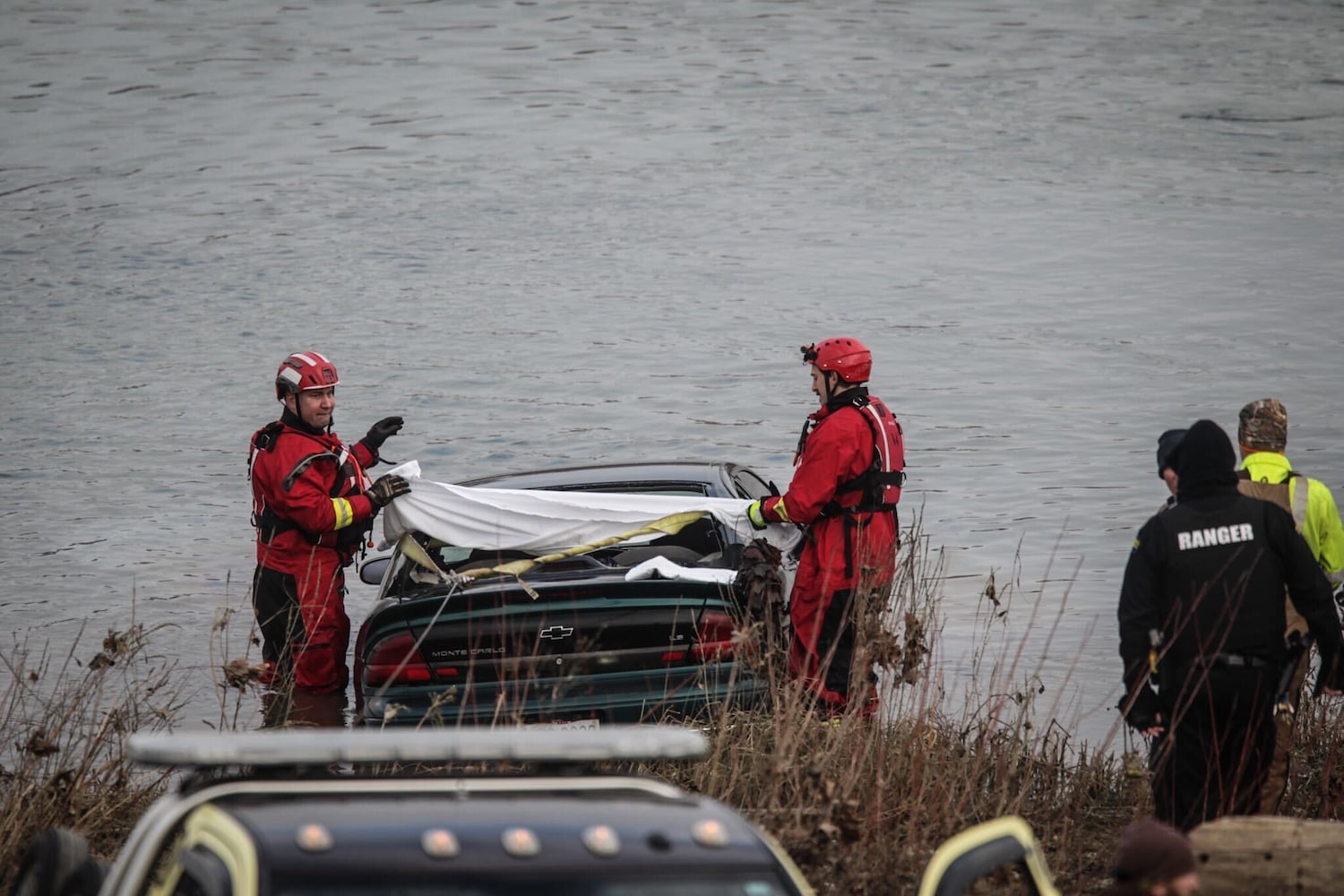 Vehicle pulled from Great Miami River in Dayton