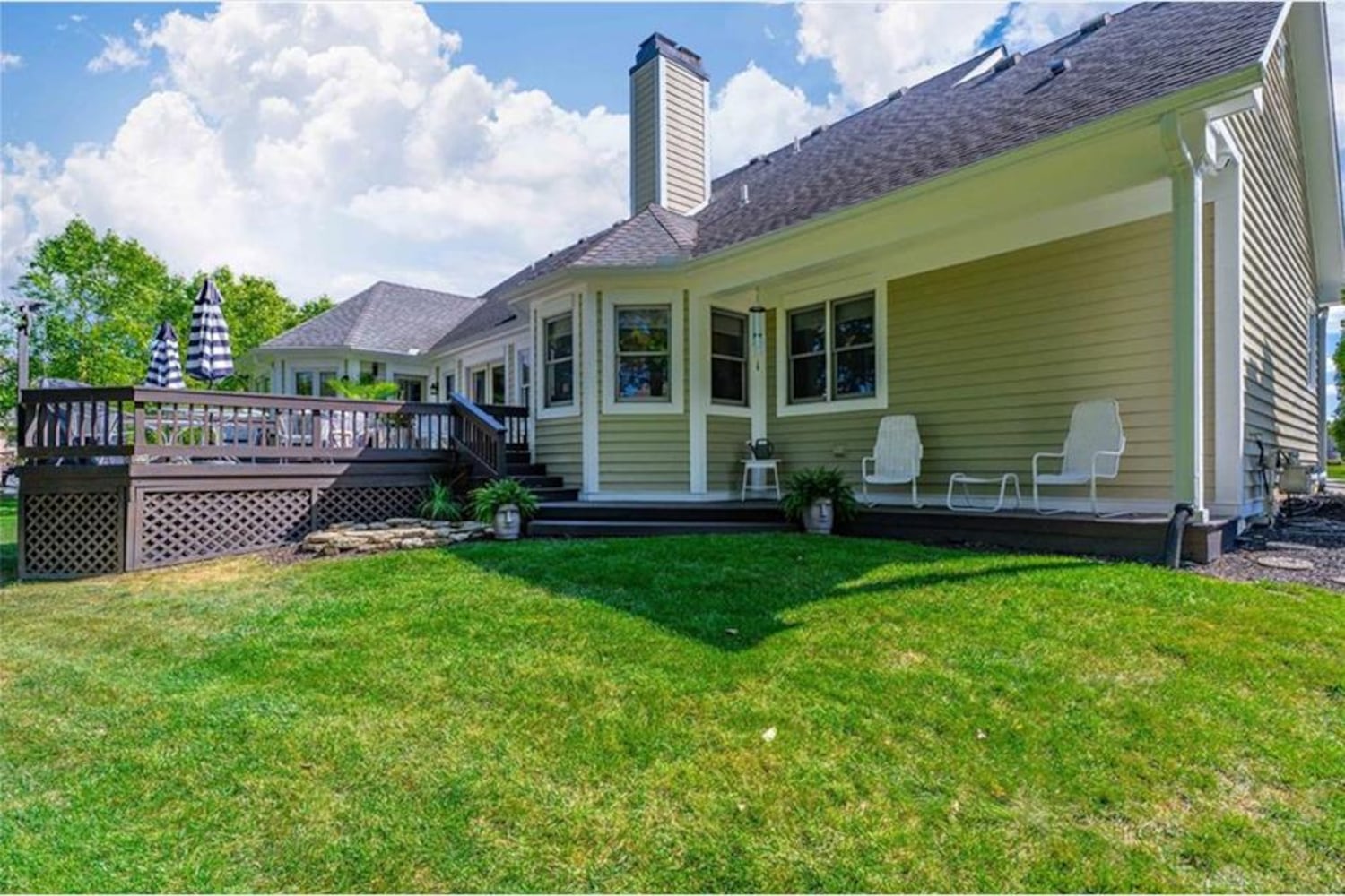 PHOTOS: Newly listed home has view of pond and Pipe Stone Golf Club