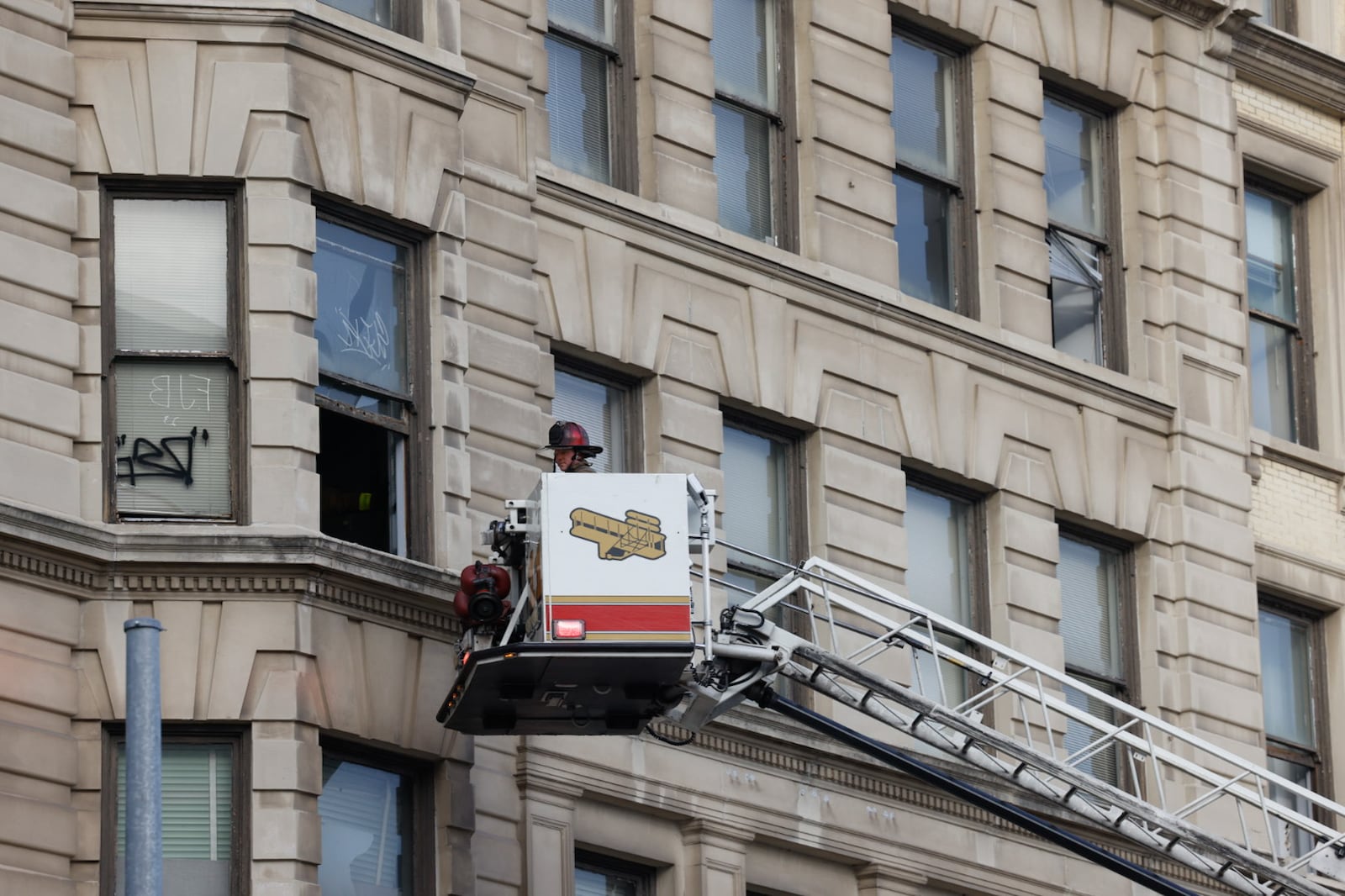 Crews fight fire in Center City Building. JIM NOELKER, STAFF