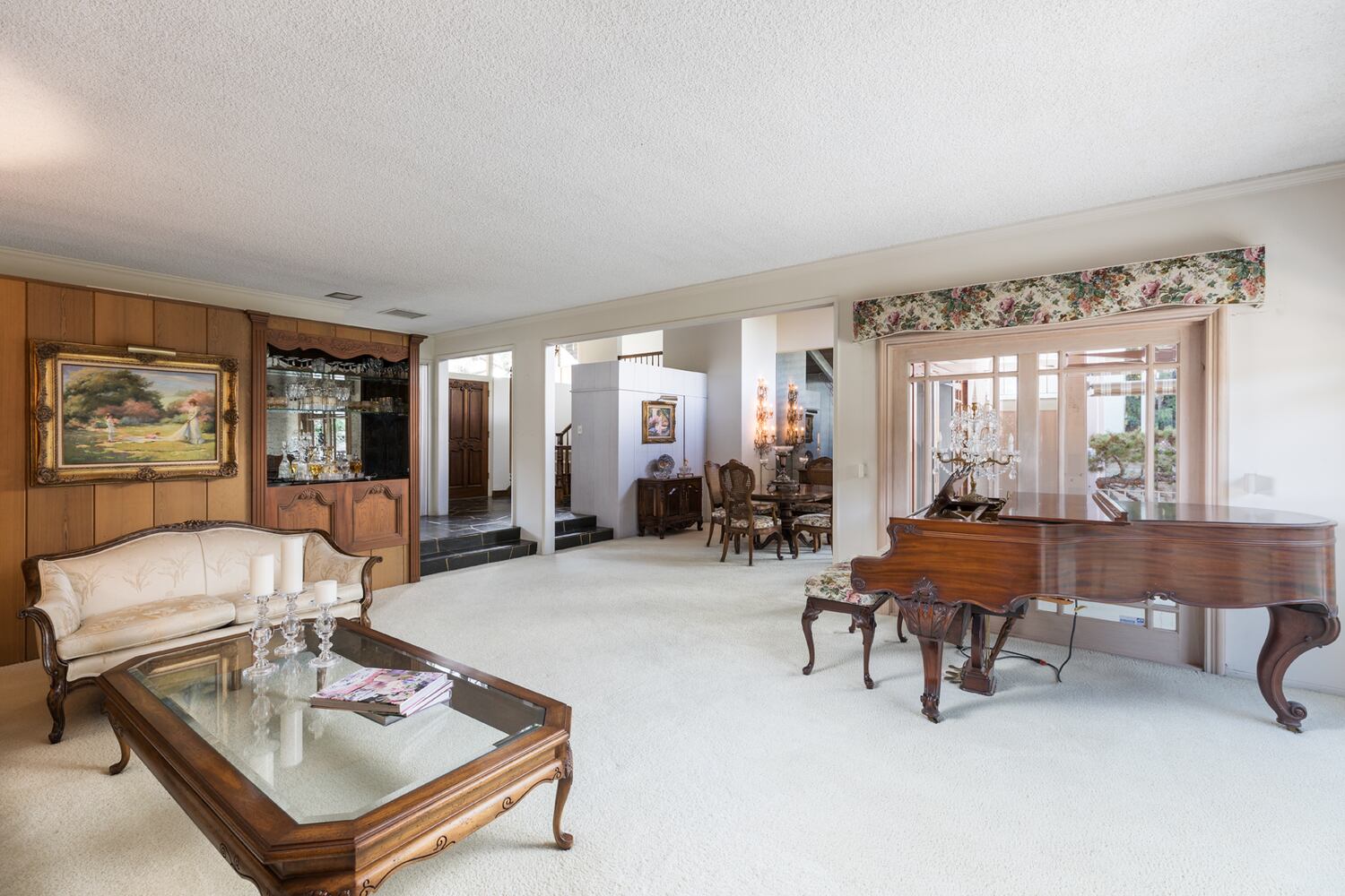 Photos: Take a look inside the ′Brady Bunch′ House