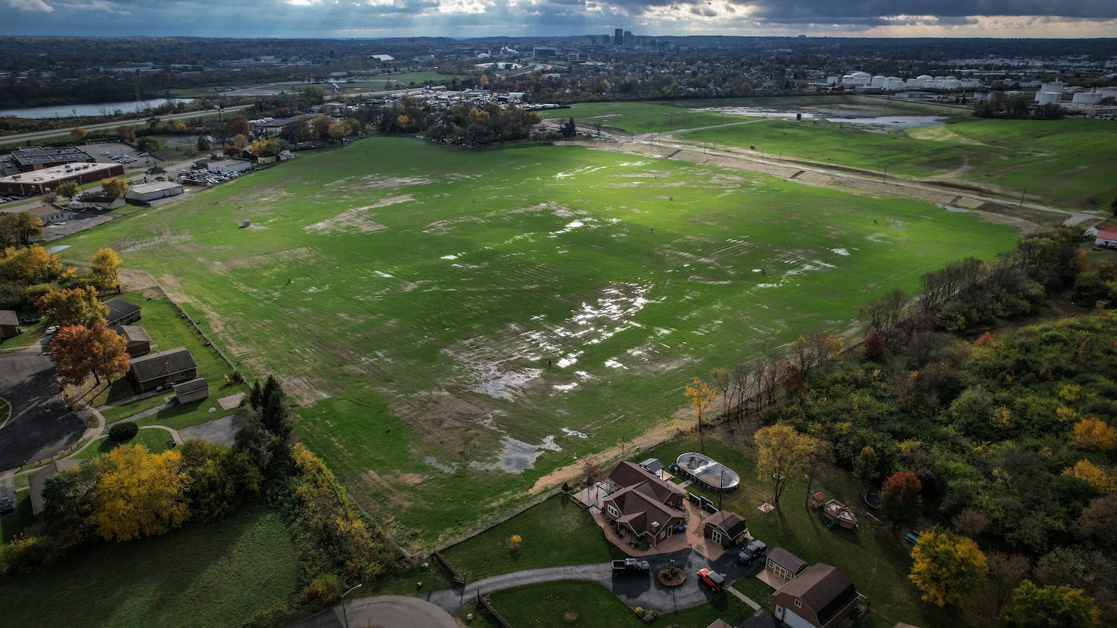 The old Valleycrest landfill in Riverside, which is a superfund site, will redirect traffic for some residences living near the Superfund site. JIM NOELKER/STAFF