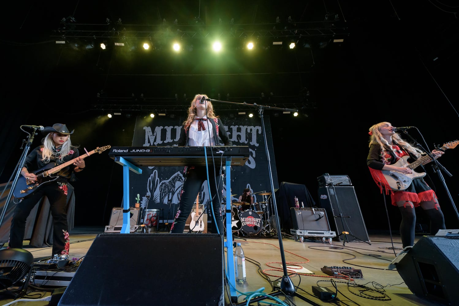 PHOTOS: Stray Cats with The Midnight Cowgirls live at Rose Music Center