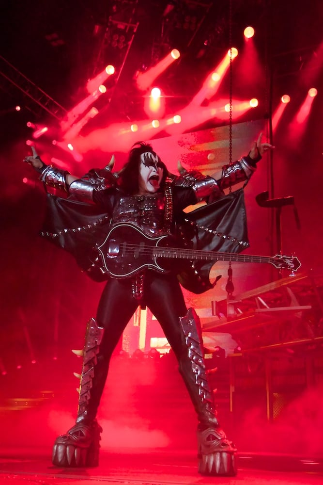 KISS plays Lakewood