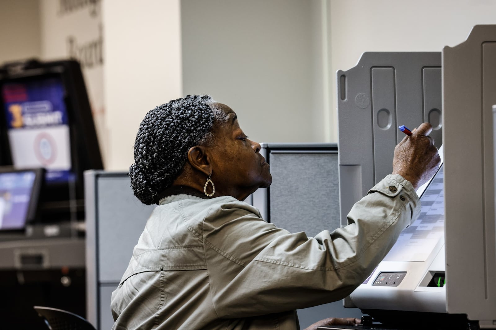 Pat Hill cast her early ballot at the Montgomery County Board of Elections Thursday morning April 28, 2022 on West Third St. JIM NOELKER/STAFF