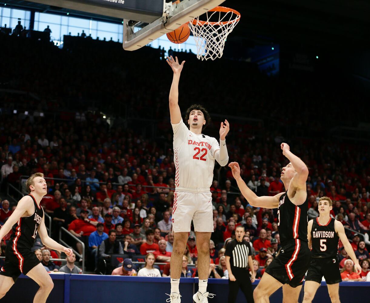 Dayton vs. Davidson