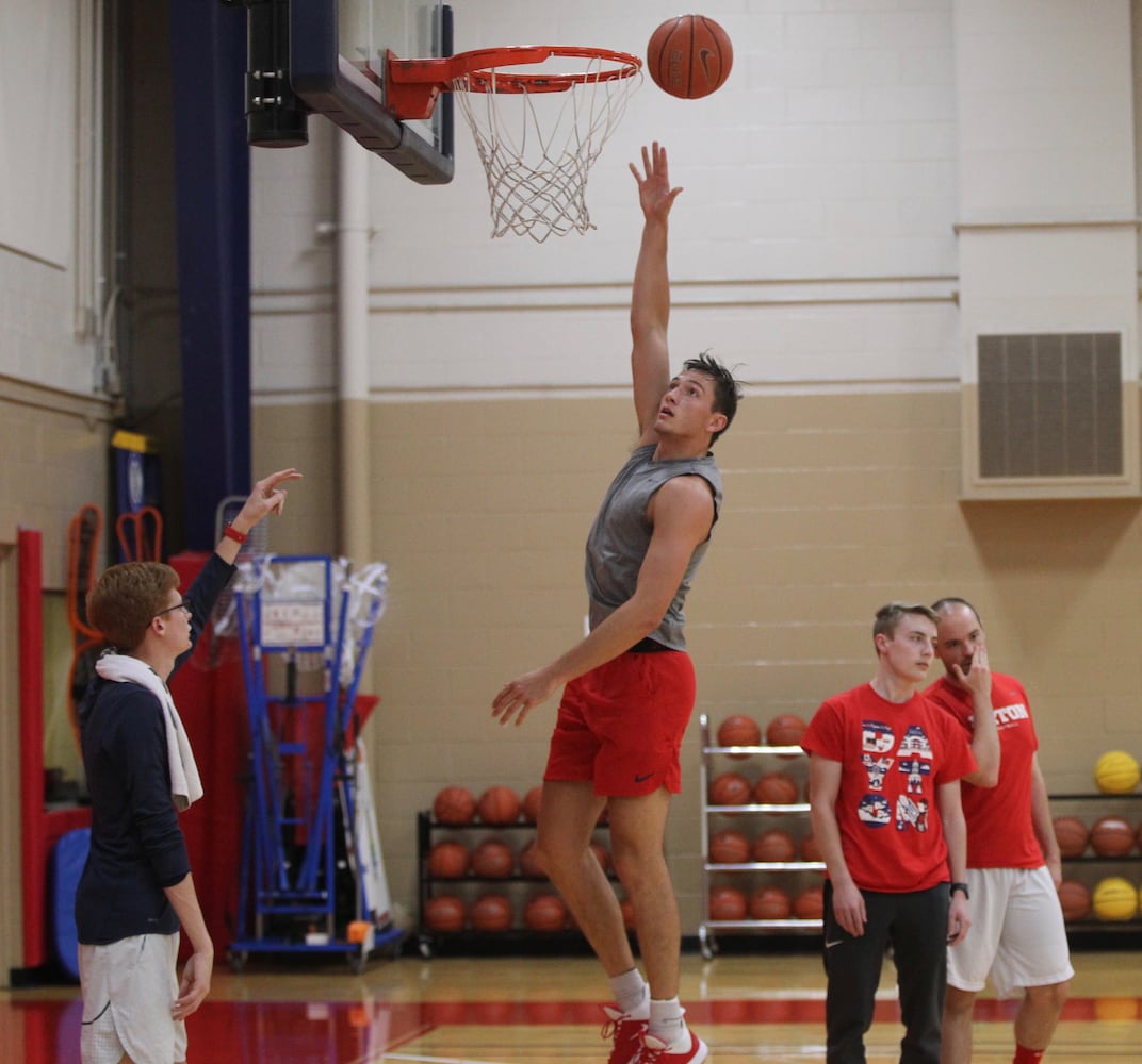 Dayton Flyers hold team workout at Cronin Center