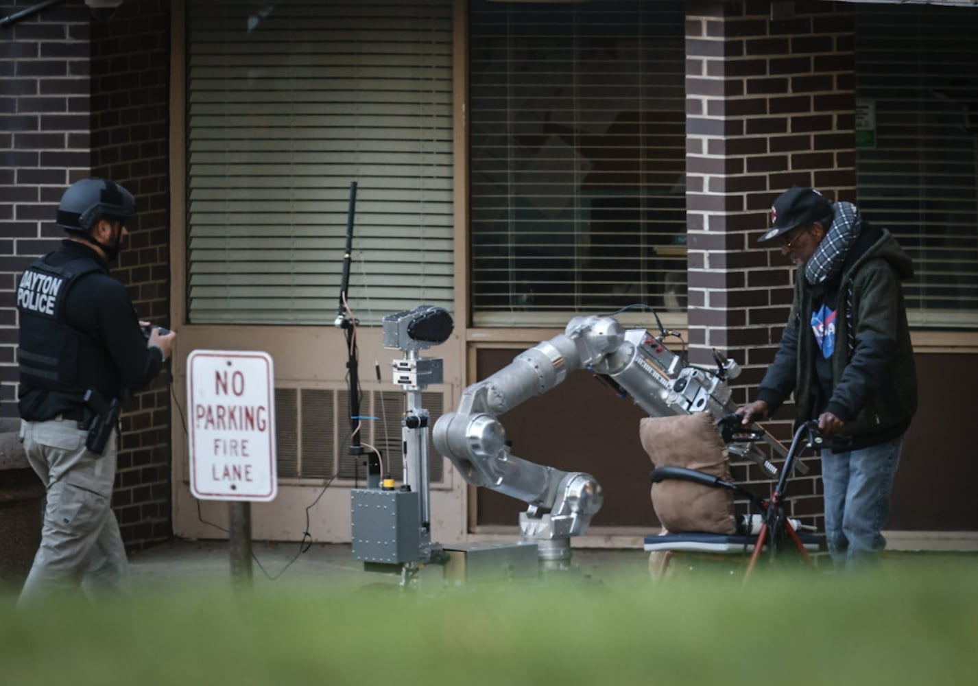 Wentworth Avenue standoff