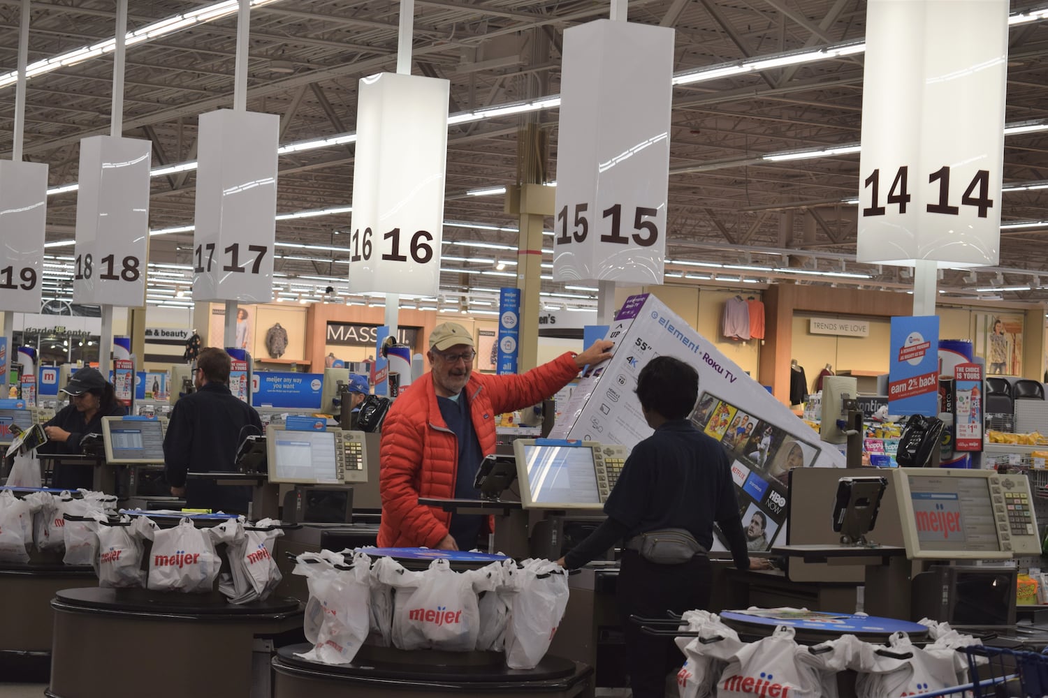 PHOTOS: Did we spot you Thanksgiving shopping today?