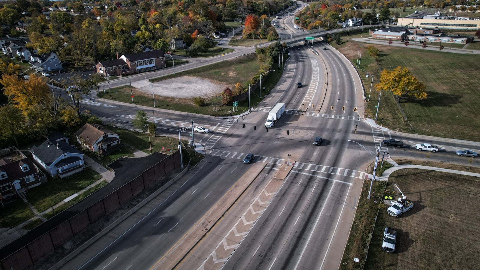 A pedestrian bridge will be erected over U.S. 35 at Abby Ave. in Dayton. JIM NOELKER/STAFF