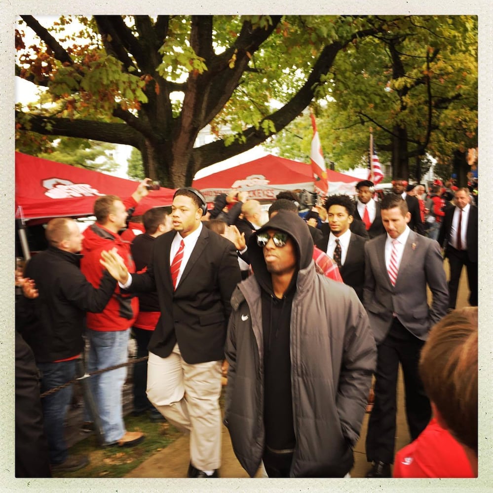 Pregame photos: Ohio State shows off new uniforms