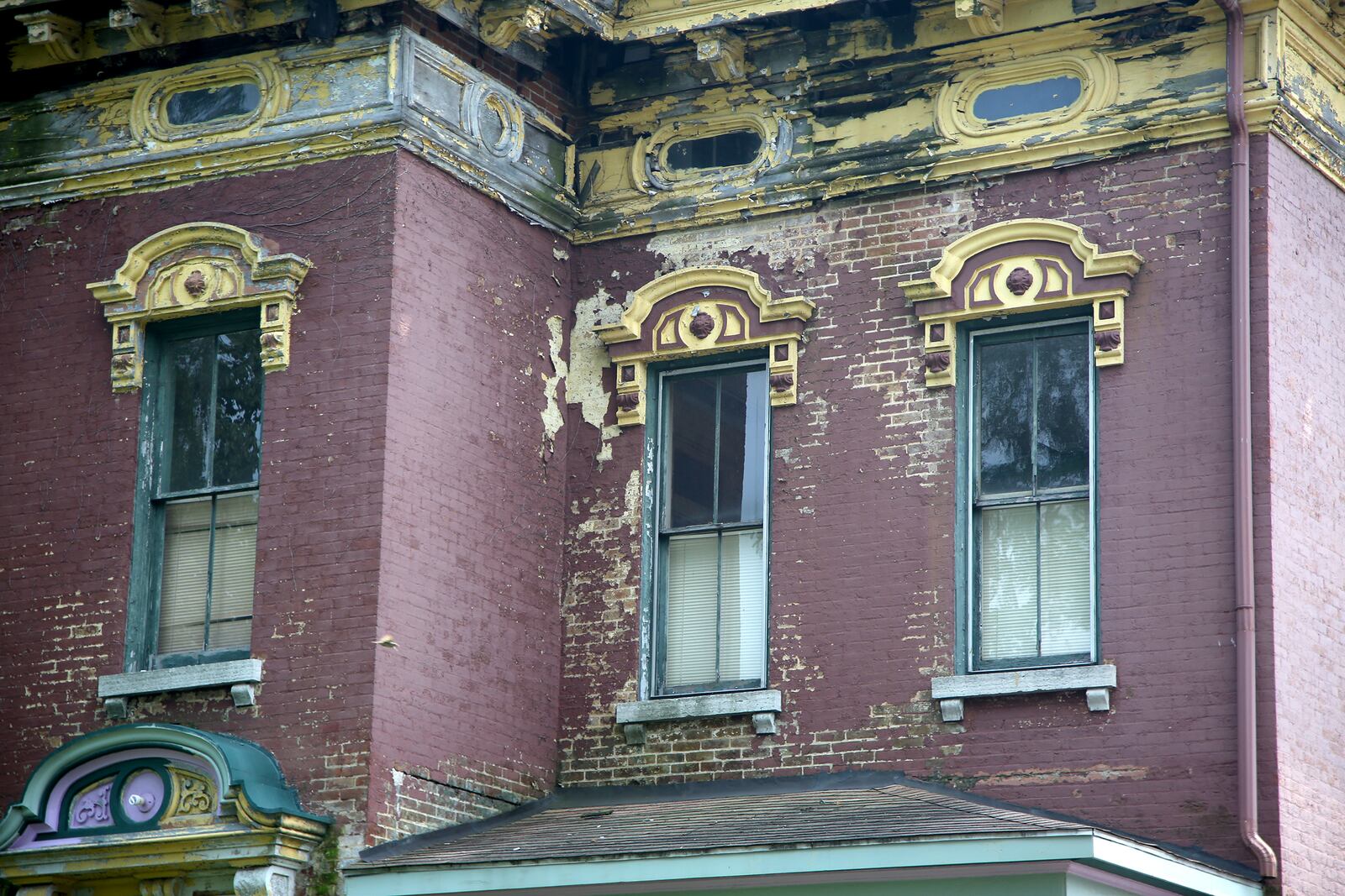 Preservation Dayton Inc., a Dayton non-profit, will attempt to stabilize 10 historic properties in Dayton with the hopes of finding an investor to rehabilitate each one. The John R. Reynolds mansion in east Dayton is on the list of Dayton's most endangered properties. LISA POWELL / STAFF