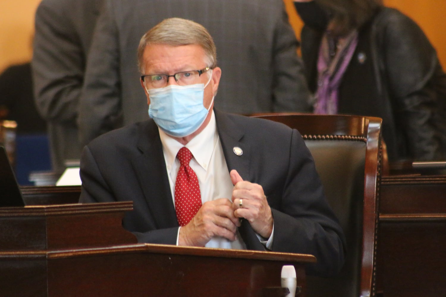 Many Republicans avoid wearing masks in Ohio Legislature