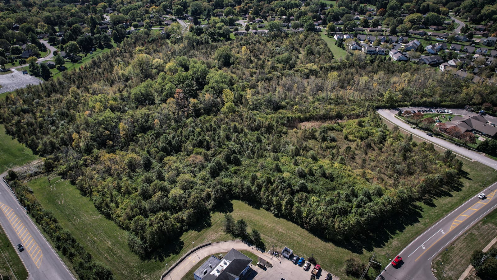 Springs at Centerville, a proposed apartment development near the southwest corner of Alex Bell Road and Wilmington Pike would include 13 two-story multi-family buildings housing 20 or 24 units each for a total of 300 units. A zoning change for the site could go before Centerville Planning Commission as early as November. JIM NOELKER/STAFF