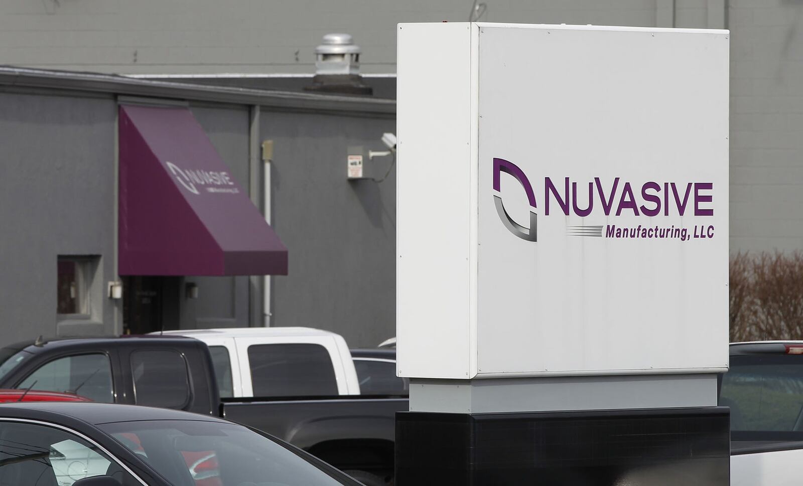 NuVasive Inc. is moving to from Fairborn to West Carrollton in the former MotoMan building. The new facility is expected to employ more than 300 people, up from 100 employees in Fairborn. The company plans a 130,000-square-foot state-of-the-art medical device facility for spinal implant and instrument manufacturing. TY GREENLEES / STAFF