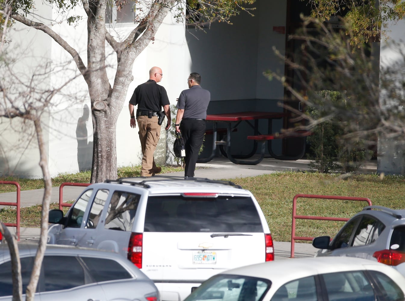 Photos: Nation mourns after Florida school shooting