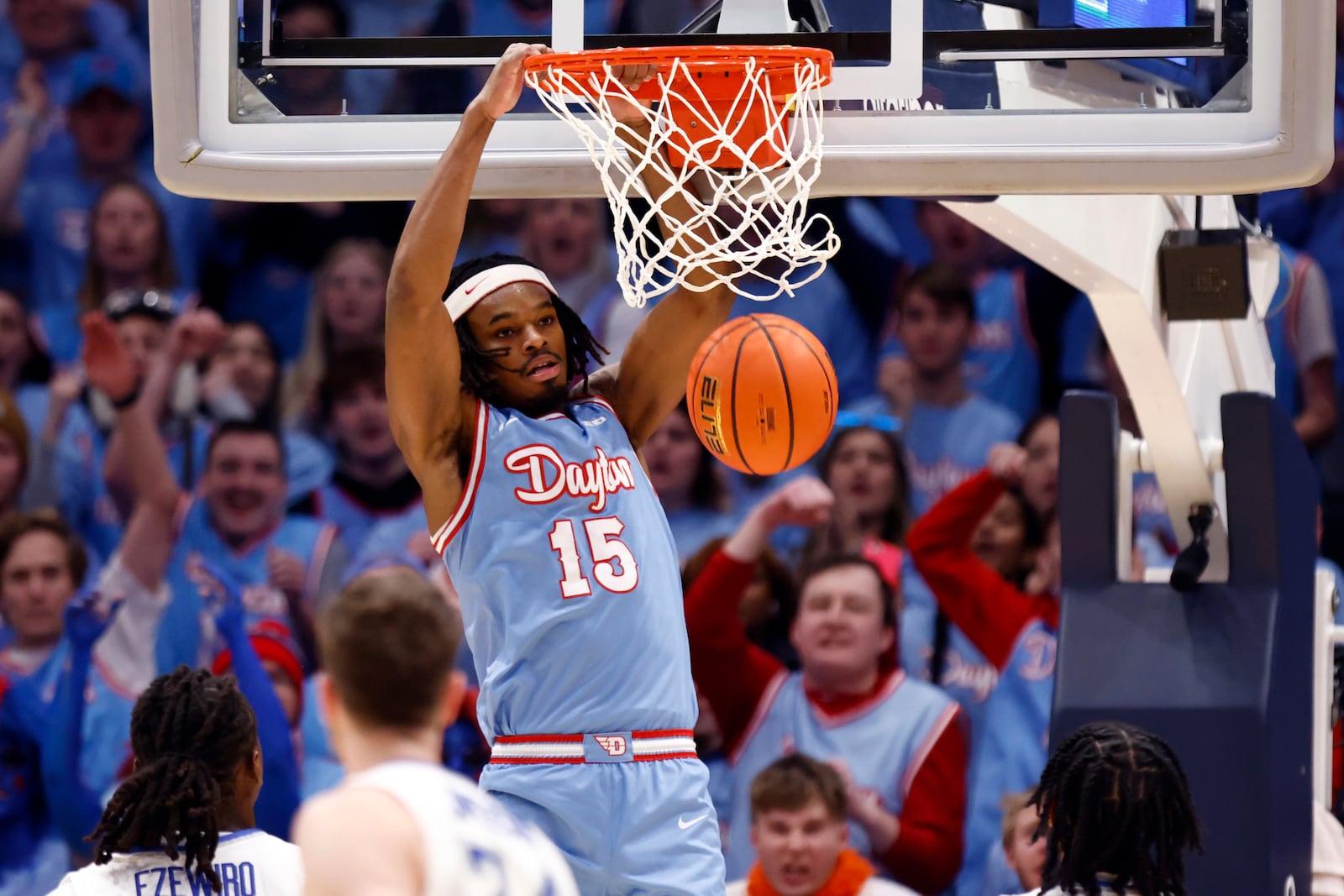 Dayton forward DaRon Holmes dunks against Saint Louis during the first half of an NCAA college basketball game in Dayton, Ohio, Tuesday, Jan. 16, 2024. (AP Photo/Paul Vernon)