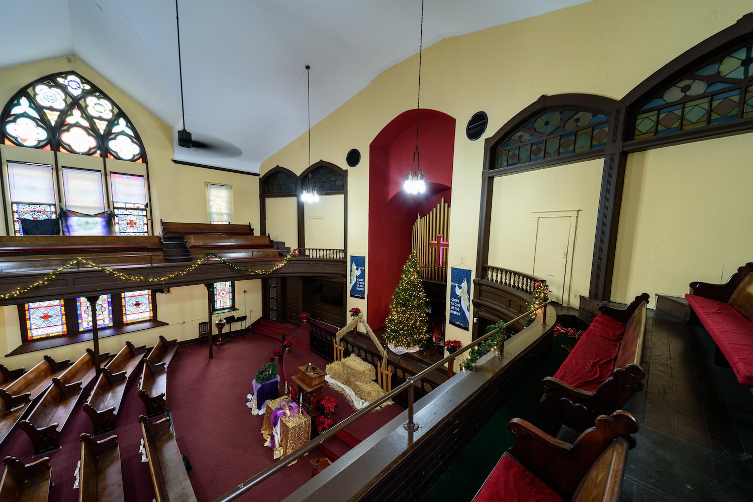 PHOTOS: A look inside St. Paul United Methodist Church decorated for Christmas